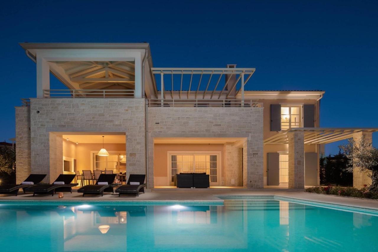 Villa Blanche By Ilc Brtonigla Exterior foto